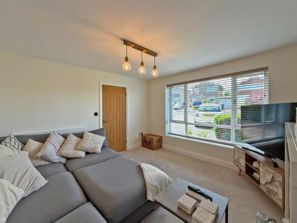 Northway, Sedgley, DY3 photo 4