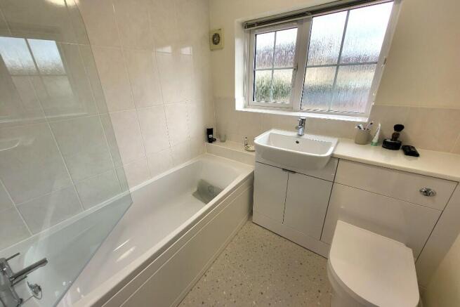 Modern Bathroom 