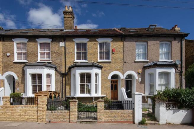 Barclay Road, E17