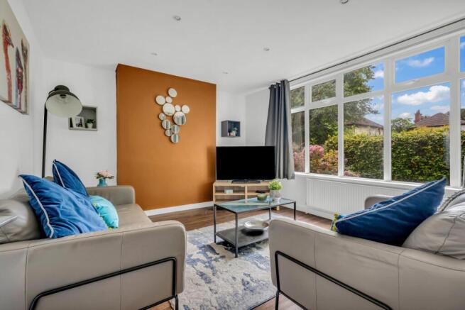 2 bed flat to rent Edward Rd, London BR1