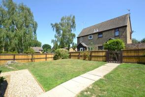 60, Stonefield Way, Burgess Hill RH15 8SG
