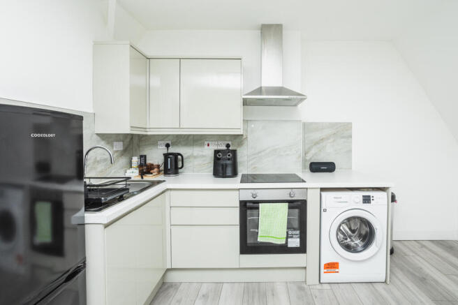 6 bed Block of Apartments for sale Image 11
