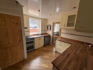 3 bed Semi-Detached for sale Image 5