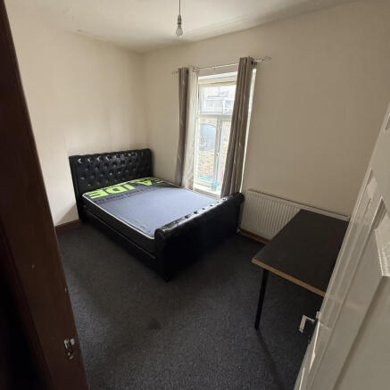 3 bed Terraced to rent Image 7