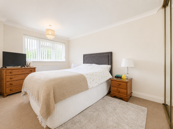 3 bed Semi-Detached for sale Image 6