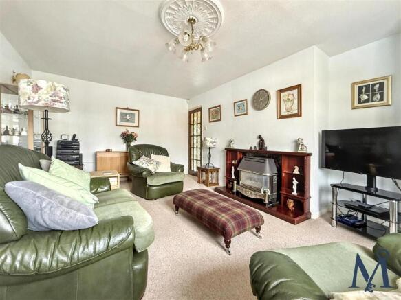 Holcombe Close, Whitwick, Coalville photo 4