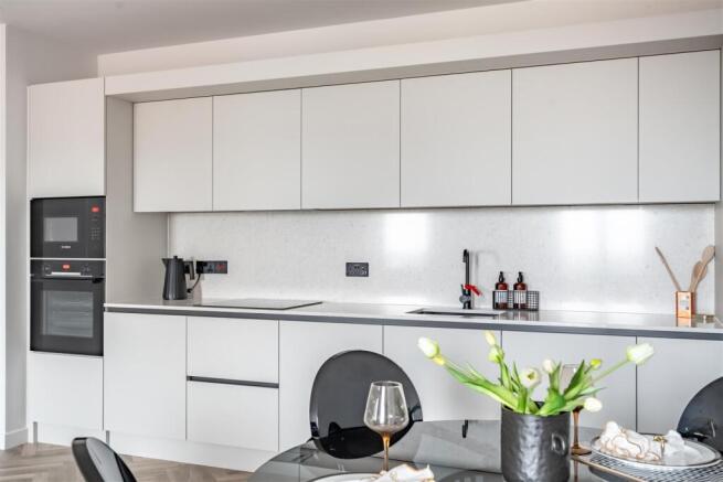 2 bed Penthouse for sale Image 7