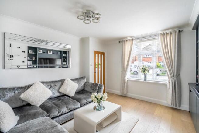3 bed Semi-Detached for sale Image 6