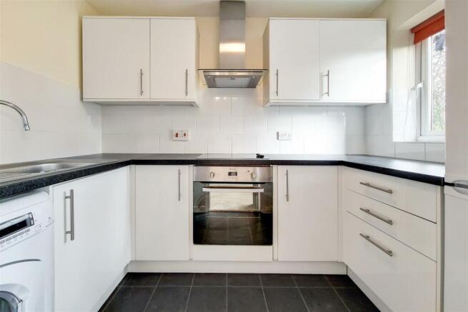 4_Kitchen-0.jpg