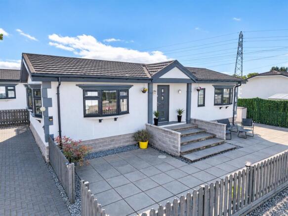 38 Burnbank Park Blairgowrie-2.jpg