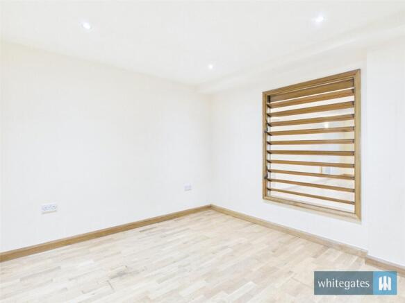 2 bed Apartment to rent Image 6