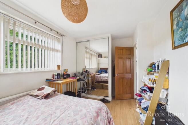 2 bed Apartment for sale Image 8