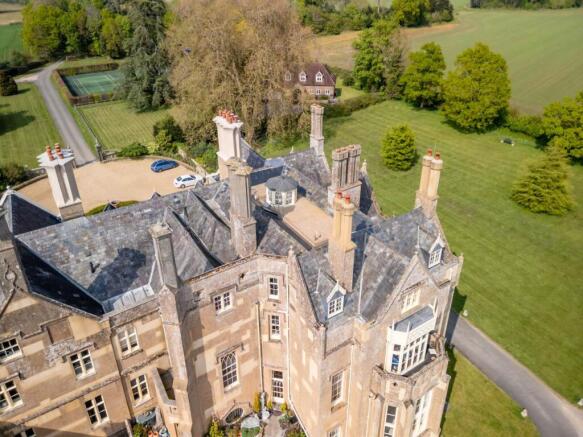 5 hurn court front 2