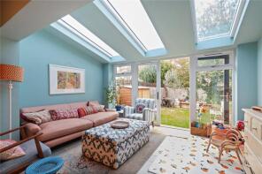 85, Glennie Road, London SE27 0LX