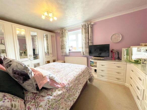Bedroom 2.jpg