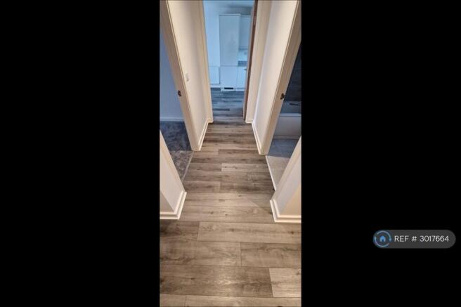 2 bed Flat to rent Image 5