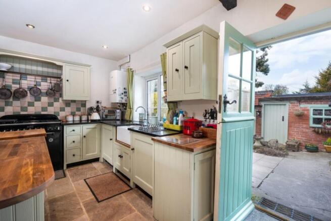 Kitchen / Dining Room