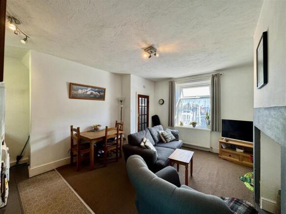 2 bed Terraced for sale Image 5
