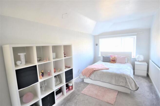 bed 1.jpg