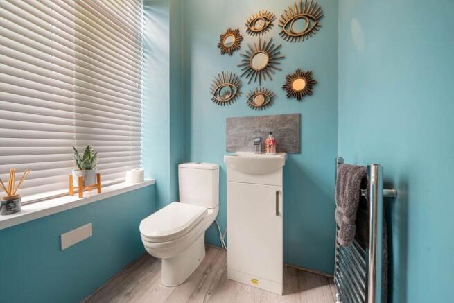 4 bed Semi-Detached for sale Image 7