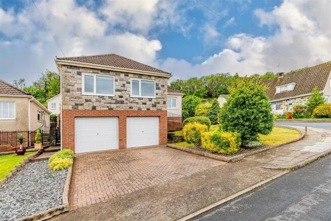 Orchard Close 1-3.jpg
