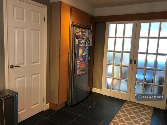 5 bed Detached to rent Image 6