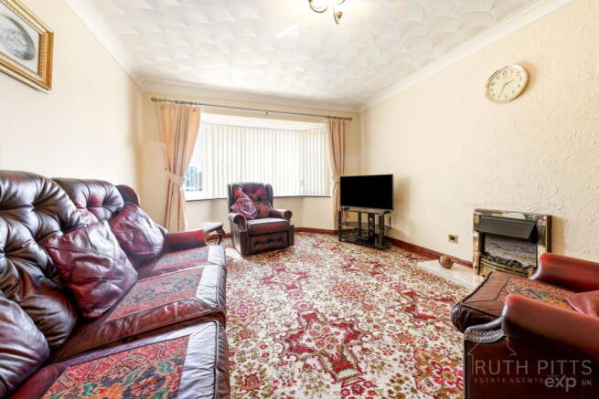 2 bed Detached Bungalow for sale Image 7