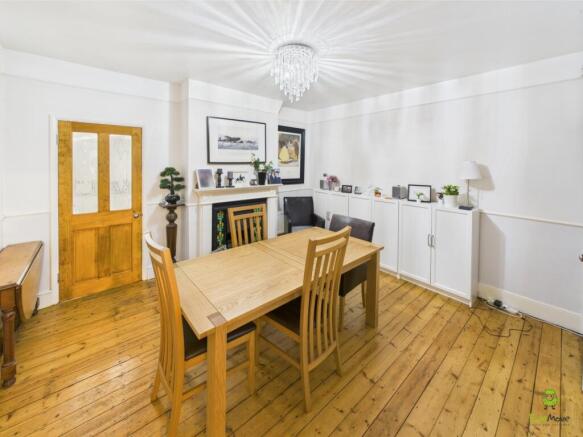 Presented by Clinton at EweMove Bexleyheath and Da