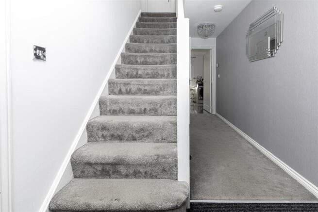 4 bed Detached for sale Image 5