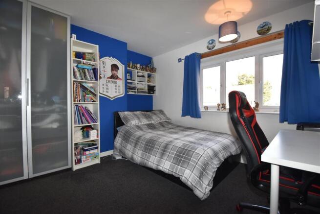 bedroom2.JPG