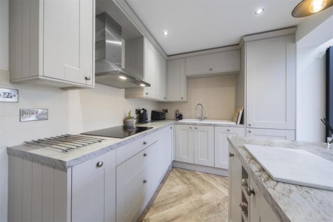 46 Foxhill Close-005.JPG