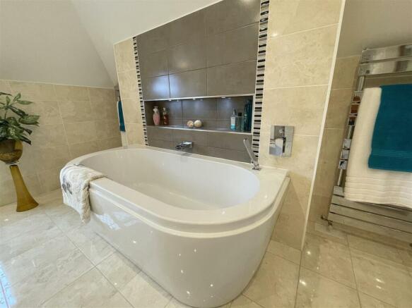 Principal bedroom bath.jpg