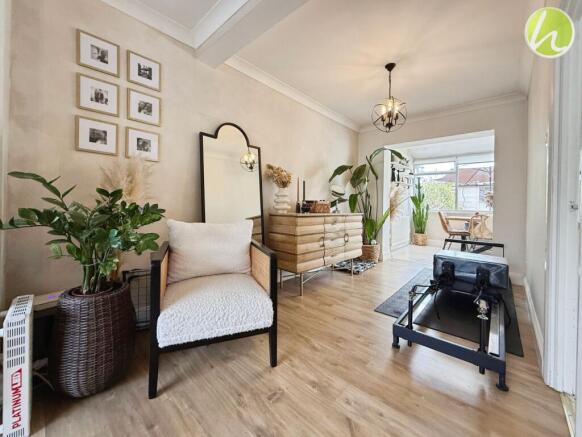 Living Room/ Dining Area