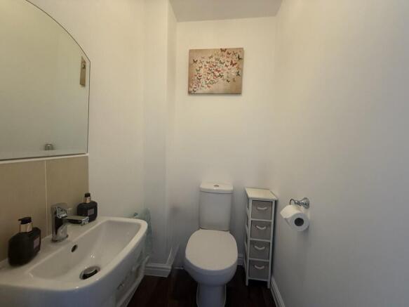 3 bed Town House for sale Image 8