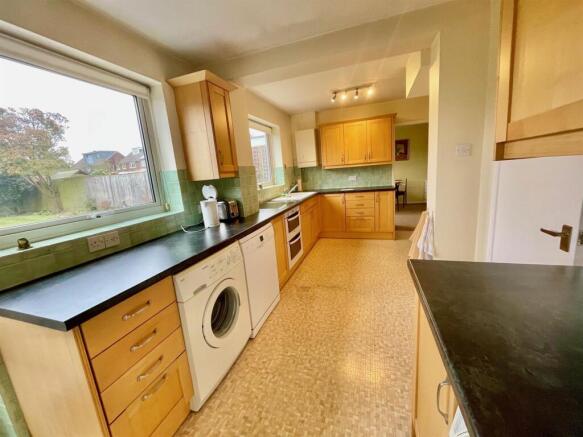 15 Bulls Lane Kitchen.jpg