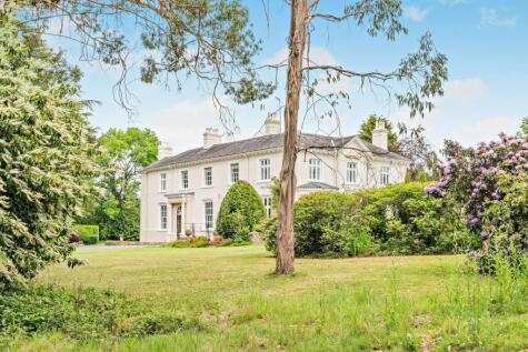 Bognor Road, Broadbridge Heath, Horsham, West Sussex