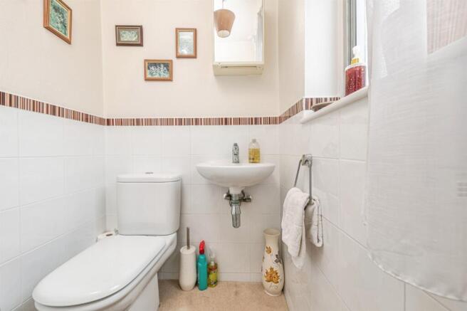 3 bed Detached for sale Image 10