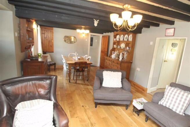 Lounge/Dining Room