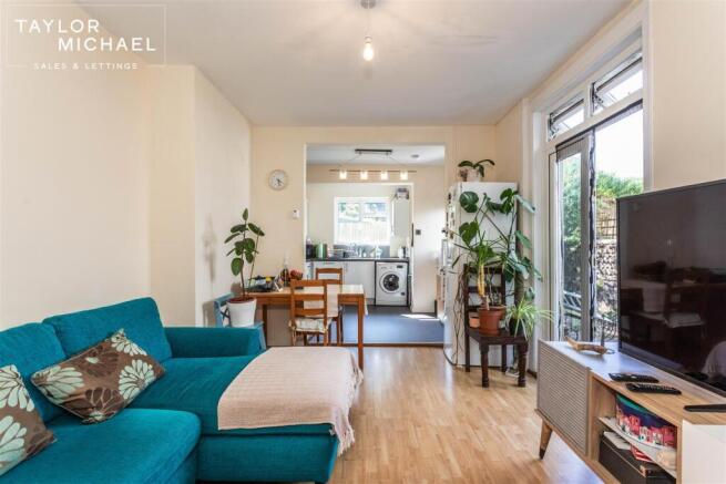 Kitchen / Living Room