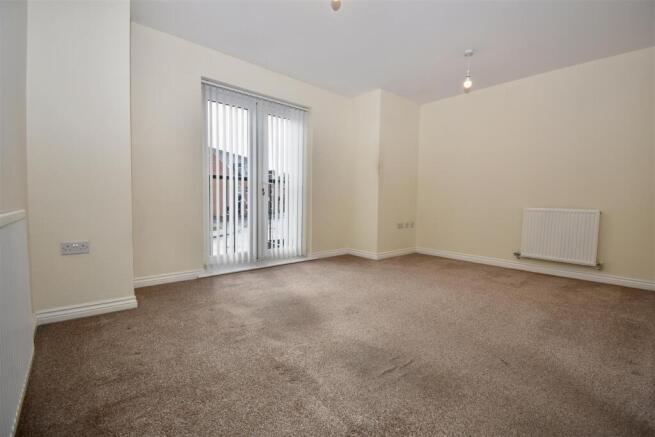 2 bed Town House for sale Image 4