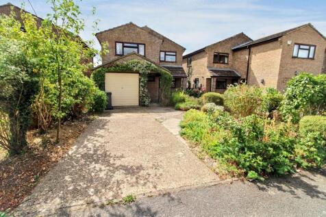 Oakengrove Road, Hazlemere, HP15