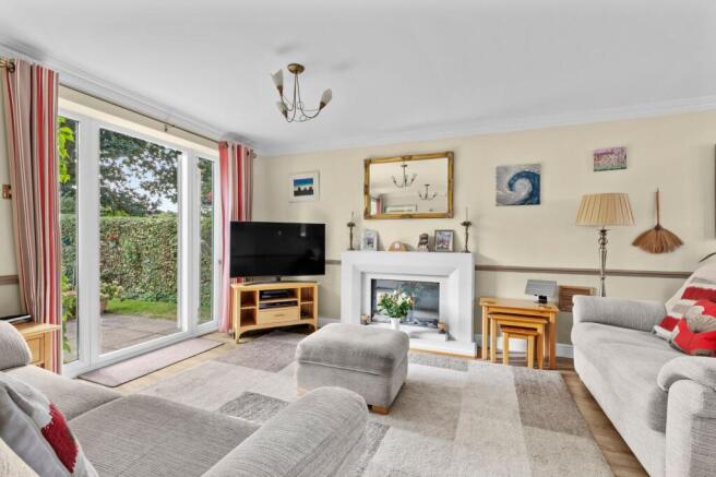 Sedgmoor Close, Flackwell Heath, HP10 photo 4