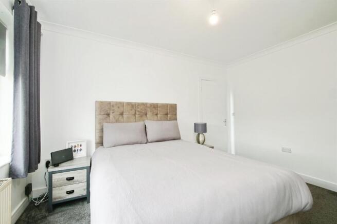 2 bed Semi-Detached Bungalow for sale Image 12