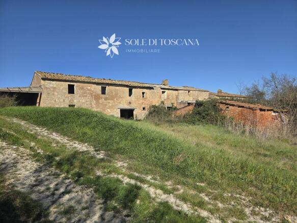 San_Giovanni_d_asso_farm_estate_for_sale (3)