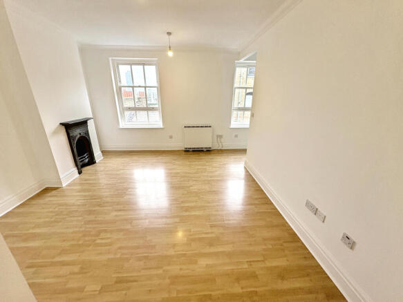 Lounge/bedroom
