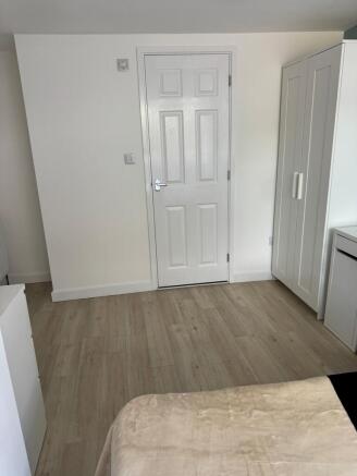 room 6 pic 7