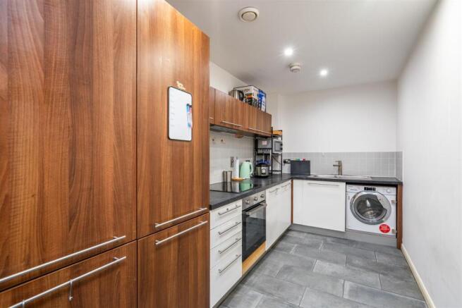 Apartment 28 City Walk_7.jpg