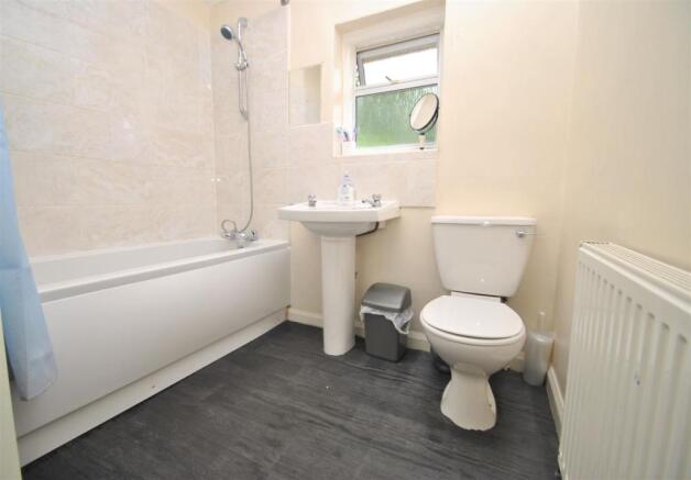 Bathroom.JPG