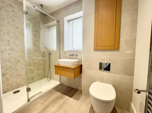 4 bed Detached for sale Image 4