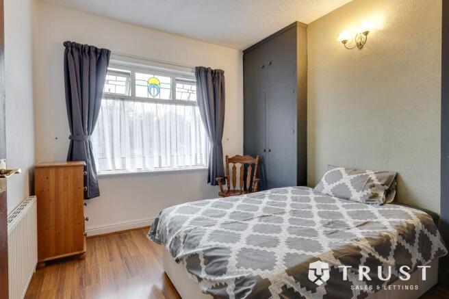 4 bed Semi-Detached for sale Image 12